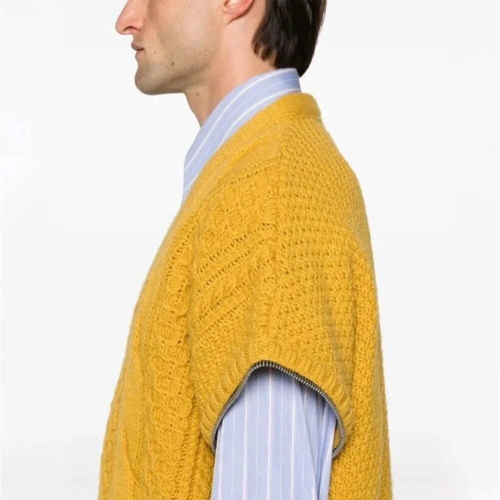 GUCCI V-Neck Cable Knit Wool Sweater Detachable Sleeve in Yellow Size Medium